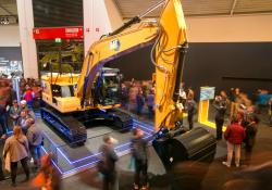 The 320 excavator (pictured) and the other electric prototypes have Cat’s dedicated blue branding for electric machines  