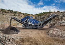 The MSS 802(i) EVO impresses with a feed capacity of up to 500 t/h in natural stone and in recycling